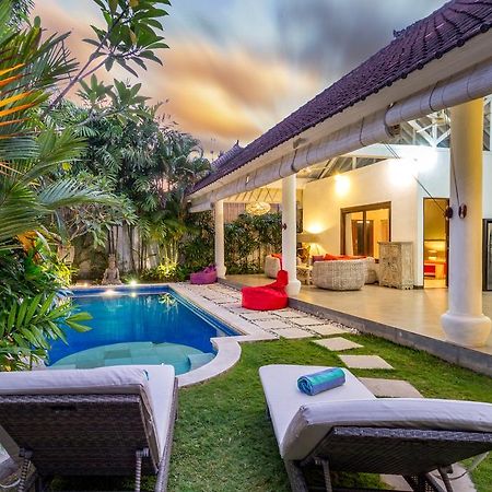 Villa Camelia Seminyak  Exterior photo