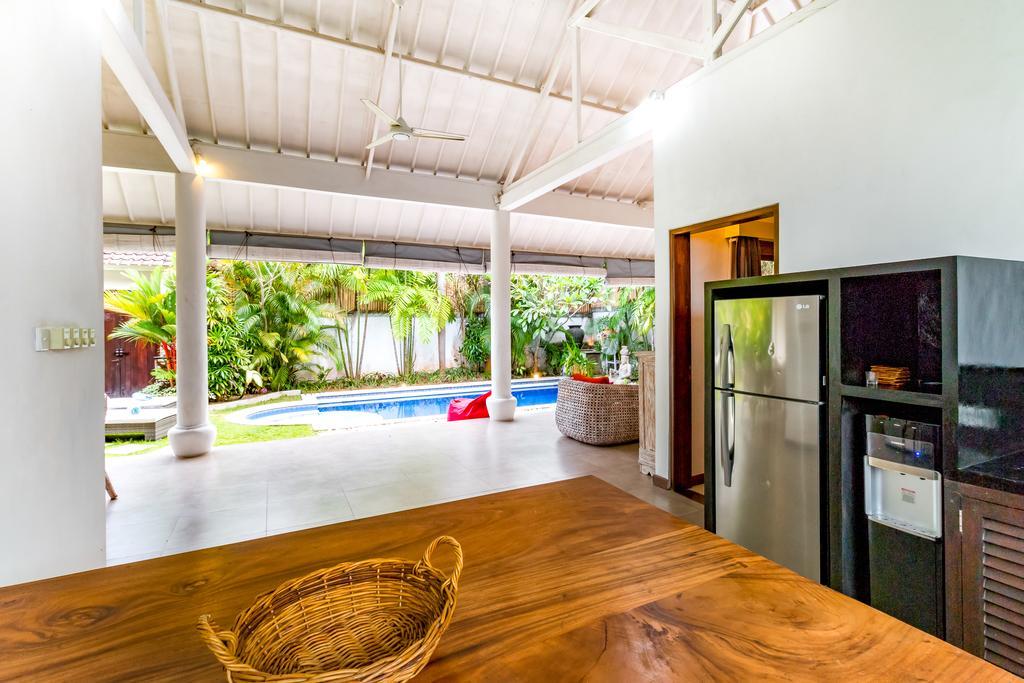 Villa Camelia Seminyak  Exterior photo