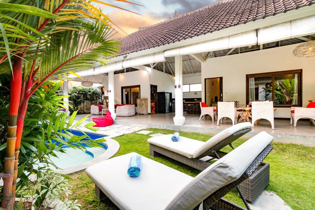 Villa Camelia Seminyak  Exterior photo